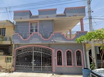 Casa de 3 habitaciones, Ciudad Madero · Casa en Venta Colonia Arboledas por Remate, Excelente Oportunidad!