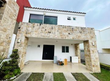 Casa · 170m² · 3 Recámaras · 1 Estacionamiento · Venta de Casa en Lomas de Angelopolis, Puebla