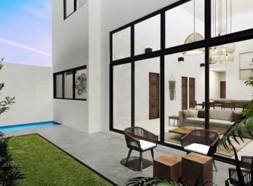 Casa · 152m² · 3 Recámaras · 2 Estacionamientos · Casa en Venta en Playa del Carmen 3 Habitaciones Alberca Privada a Minutos del Mar