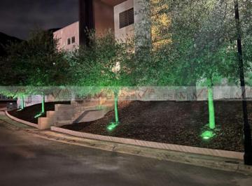 Casa · 500m² · 3 Recámaras · 6 Estacionamientos · Casa en Venta en Residencial y Club de Golf La Herradura