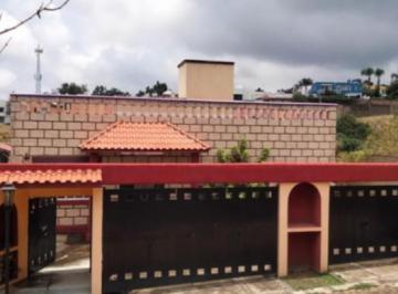 Casa · 340m² · 4 Recámaras · 2 Estacionamientos · Casa en Venta en Condominio Real de Tetela, Cuernavaca.