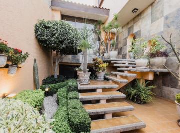 Casa de 3 habitaciones, Querétaro · Casa en Venta con Uso de Suelo Mixto en Excelente Ubicación en Querétaro