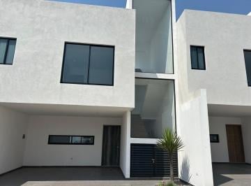 Casa · 160m² · 3 Recámaras · 2 Estacionamientos · Venta Casas Nuevas Siracusa Tlaxcalancingo
