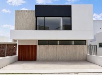 Casa de 3 habitaciones, Querétaro · Diseño Distintivo y Vanguardista con Vista a La Reserva - Misión San Jerónimo