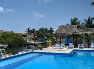 Departamento · 197m² · 2 Recámaras · 1 Estacionamiento · Departamento de 2 Recámaras Frente a La Marina en Venta - Puerto Aventuras