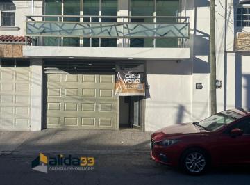 Casa · 170m² · 3 Recámaras · 1 Estacionamiento · Casa en Venta