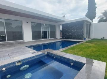 Casa · 468m² · 4 Recámaras · 3 Estacionamientos · Casa en Vista Hermosa