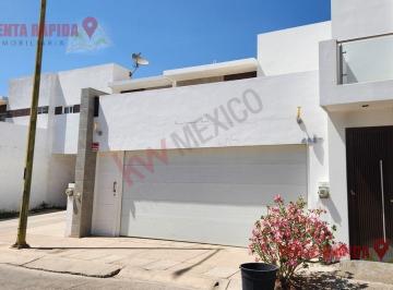 Casa · 122m² · 3 Recámaras · 2 Estacionamientos · Casa en Fraccionamiento Prados de La Conquista