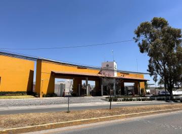 Casa · 242m² · 3 Recámaras · 2 Estacionamientos · Casa en Renta en Bosques de Las Fuentes Calimaya