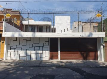 Casa de 4 habitaciones, Morelia · Casa en Venta Colonia Bocanegra