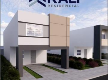 Casa · 170m² · 3 Recámaras · 2 Estacionamientos · Casa en Juárez