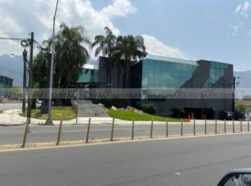 Oficina · 105m² · 3 Estacionamientos · Oficina en Renta en Privada Sierra Madre