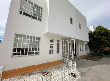 Casa · 108m² · 3 Recámaras · 2 Estacionamientos · Casa en Venta en Privada, Querétaro – a 3 Min. del Tec de Monterrey, Oportunidad de Inversión