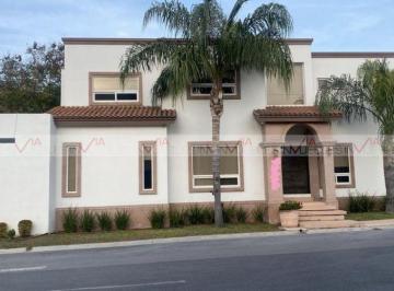 Casa · 412m² · 3 Recámaras · 3 Estacionamientos · Casa en Venta en Antigua Hacienda Santa Anita