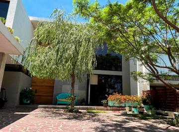 Casa · 540m² · 4 Recámaras · 6 Estacionamientos · Casa en Venta Country Club Gran Jardín León Guanajuato