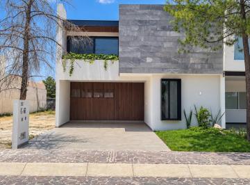 Casa de 4 habitaciones, León · Espectacular Residencia Totalmente Nueva en La Campiña