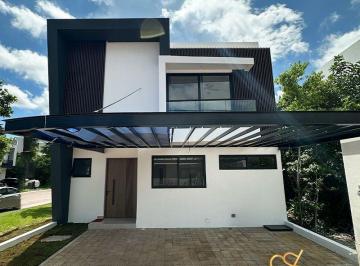 Casa de 4 habitaciones, Benito Juárez · Casa en Venta Residencial Rio, Cancun