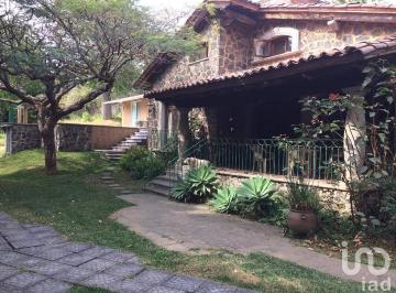 Casa · 272m² · 4 Recámaras · 15 Estacionamientos · Casa Venta Ahuatepec Cuernavaca Morelos