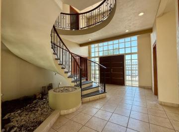 Casa de 5 habitaciones, Querétaro · Casa en Renta o Venta en Real de Juriquilla Queretaro