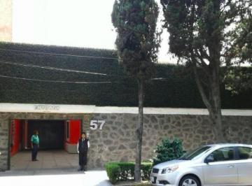 Casa · 1000m² · 4 Recámaras · 20 Estacionamientos · Casa con Uso de Suelo, en Renta