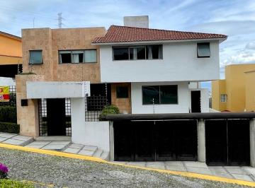 Casa · 800m² · 3 Recámaras · 5 Estacionamientos · Venta/renta Casa en Pedregal de Echegaray