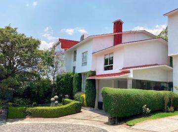 Casa · 260m² · 3 Recámaras · 3 Estacionamientos · Renta de Casa en Joya, Raquel Banda Farfán