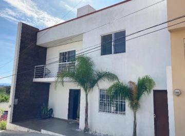 Casa · 280m² · 3 Recámaras · 3 Estacionamientos · Venta Casa en Condominio, Ixtapan de La Sal
