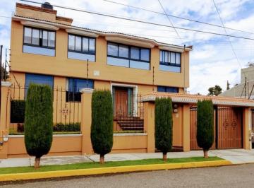 Casa · 334m² · 3 Recámaras · 3 Estacionamientos · Casa en Venta