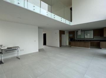 Casa · 350m² · 4 Recámaras · 3 Estacionamientos · Casa en Venta en Llano Grande, Metepec