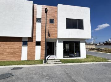 Casa en condominio · 3 Recámaras · 2 Estacionamientos · Casa en Venta en Condominio en Metepec, San Jeronimo Chicahualco