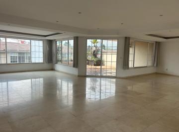Casa · 600m² · 3 Recámaras · 4 Estacionamientos · Casa en Venta en Tecamachalco