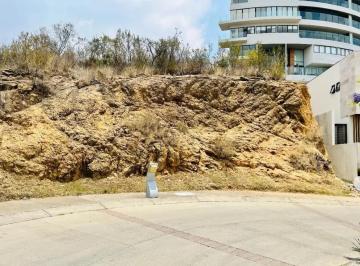 Terreno / Lote · 619m² · Venta Terreno Bosque Real