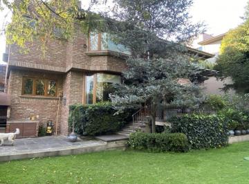 Casa · 519m² · 3 Recámaras · 4 Estacionamientos · Casa en Renta en Santa Fe La Loma