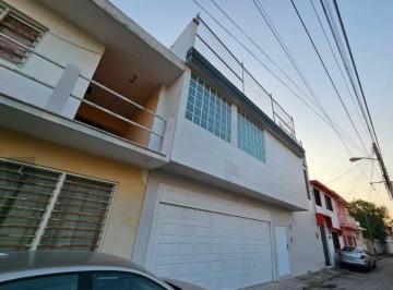 Casa · 540m² · 5 Recámaras · 2 Estacionamientos · Casa Equipada en Venta en Veracruz