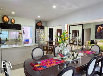 Casa de 3 habitaciones, Corregidora · Casa de un Nivel en Venta en Residencial Santa Fe Queretaro