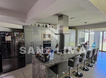 Casa de 3 habitaciones, Celaya · La Reserva: Magnífica Casa con Amplio Jardín.