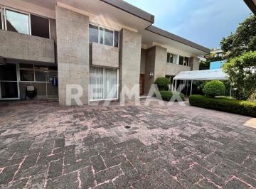 Casa · 923m² · 4 Recámaras · 6 Estacionamientos · Casa en Venta a Unas Cuadras de Oasis Coyoacan - (4)