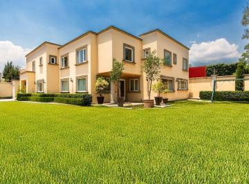 Casa · 563m² · 3 Recámaras · 4 Estacionamientos · Casa en Venta en Lomas de Las Palmas - (4)