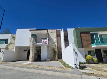 Casa de 3 habitaciones, León · Casa en Venta en Gran Jardín