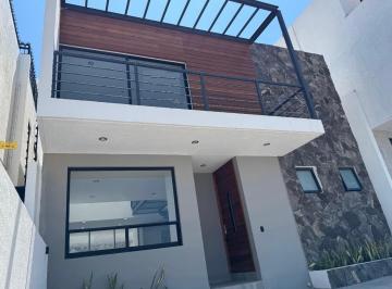 Casa de 3 habitaciones, Querétaro · Casa con Presencia - Lomas de Juriquilla