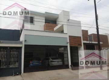Casa · 302m² · 5 Recámaras · 2 Estacionamientos · 3 Departamentos en Venta en Colonia Valle Morelos en Mty