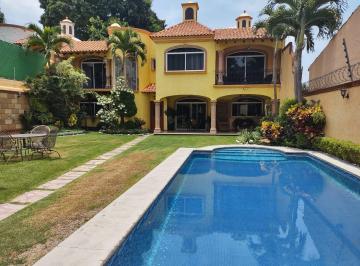 Casa de 6 habitaciones, Cuernavaca · Bonita Casa en Zona Dorada