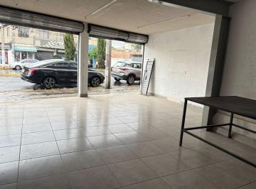 Oficina · 800m² · 4 Recámaras · 3 Estacionamientos · Renta de Bodega con Oficinas, Toluca