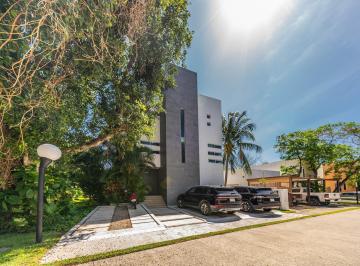 Casa · 335m² · 3 Recámaras · 3 Estacionamientos · Casa Moderna en Venta en Selvamar, Playa del Carmen