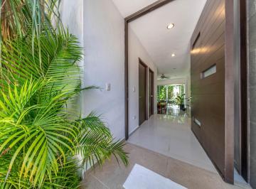Casa · 335m² · 3 Recámaras · 3 Estacionamientos · Casa Moderna en Venta en Selvamar, Playa del Carmen
