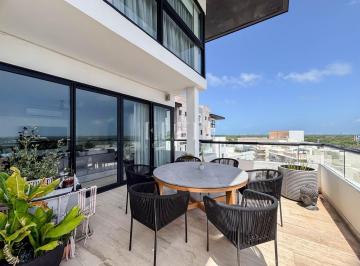 Departamento · 270m² · 4 Recámaras · 2 Estacionamientos · Penthouse en Venta en Cumbres Towers
