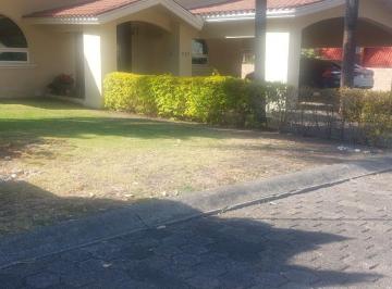 Casa de 3 habitaciones, Tarímbaro · Casa en Venta Club Erandeni Tarimbaro