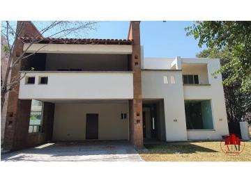 Casa de 3 habitaciones, Saltillo · Casa en Venta Sector Residencial Privado. Al Norte