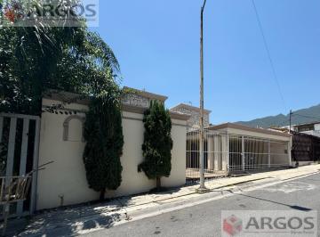 Casa · 287m² · 3 Recámaras · 2 Estacionamientos · Casa en Venta en Vista Hermosa