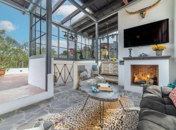 b421ba7f15eed90c24eedc82689caba5db72b1abcec946a480c945ba9b6a33e7 · Venta de Casa en San Miguel de Allende – 4 Recámaras, Rooftop y Jacuzzi